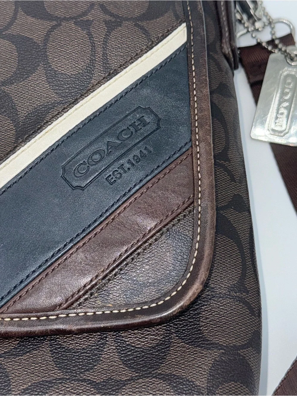 Coach F70339 Heritage Signature Leather Messenger Laptop Crossbody Bag Brown
